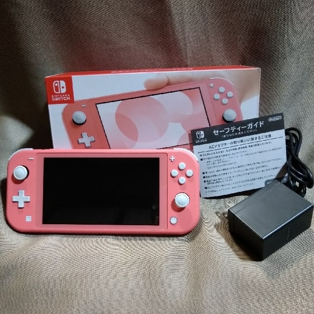 Nintendo Switch lite コーラル ＋どうぶつの森セット エンタメ/ホビーのゲームソフト/ゲーム機本体(家庭用ゲーム機本体)の商品写真