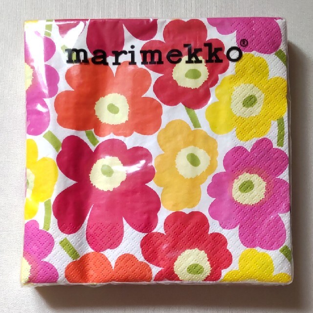 marimekko(マリメッコ)のme様専用　マリメッコペーパーナプキン2点 インテリア/住まい/日用品のキッチン/食器(テーブル用品)の商品写真