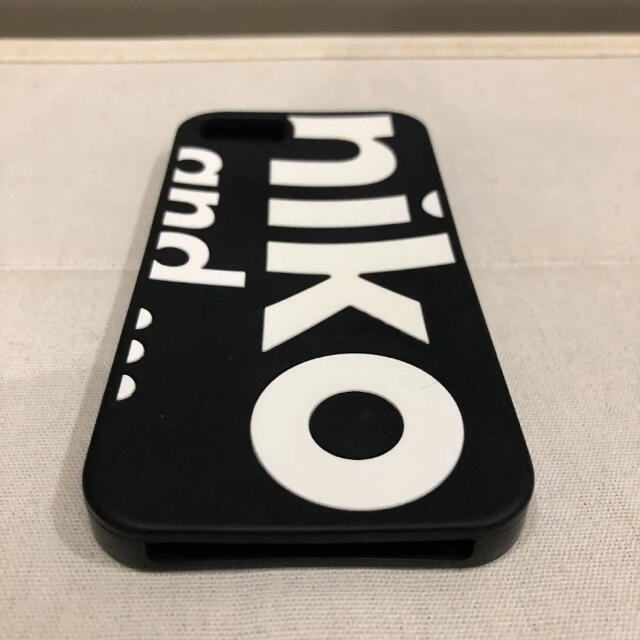 【6/20迄出品】niko and… iPhoneケース スマホ/家電/カメラのスマホアクセサリー(iPhoneケース)の商品写真