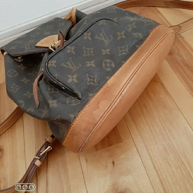 LOUIS VUITTON(ルイヴィトン)のルイヴィトン　モンスリMM　リュック レディースのバッグ(リュック/バックパック)の商品写真