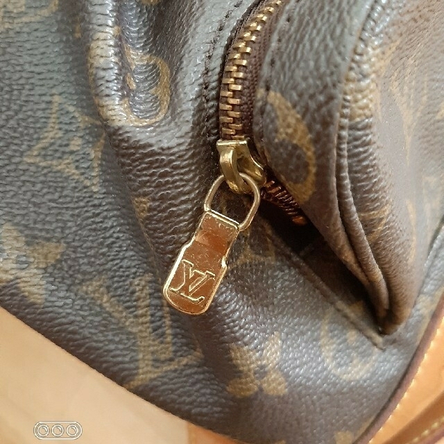 LOUIS VUITTON(ルイヴィトン)のルイヴィトン　モンスリMM　リュック レディースのバッグ(リュック/バックパック)の商品写真