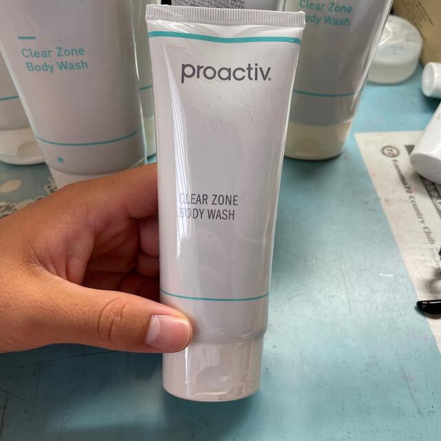 proactiv(プロアクティブ)のプロアクティブ　Clear Zone Body Wash コスメ/美容のボディケア(ボディソープ/石鹸)の商品写真