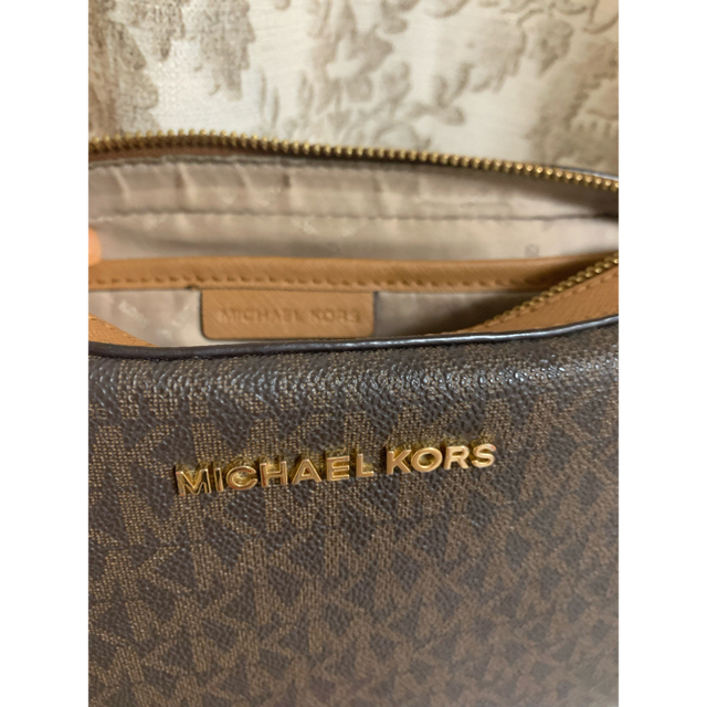 Michael Kors(マイケルコース)のマイケルコース　ショルダーバック　ブラウン レディースのバッグ(ショルダーバッグ)の商品写真