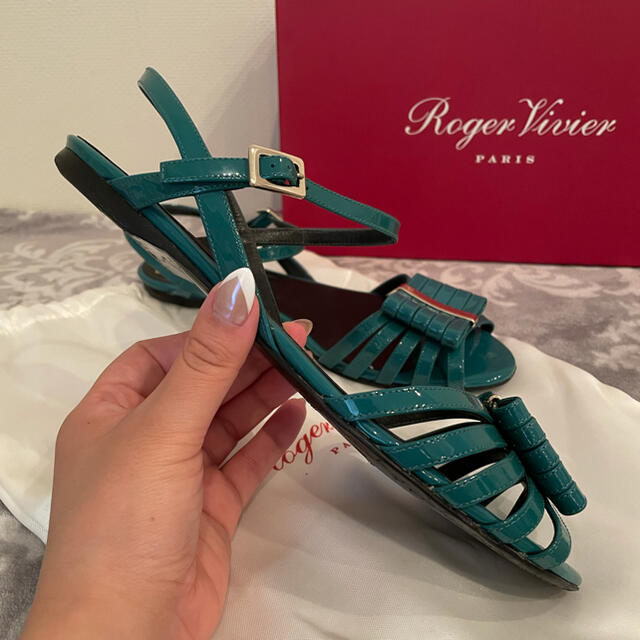 ROGER VIVIER(ロジェヴィヴィエ)の【美品】Roger Vivier サンダル 36 1/2サイズ レディースの靴/シューズ(サンダル)の商品写真