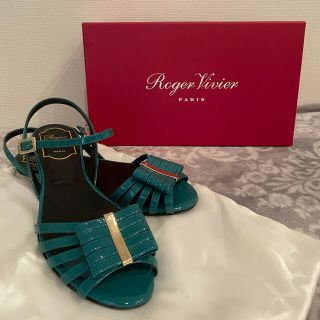 ロジェヴィヴィエ(ROGER VIVIER)の【美品】Roger Vivier サンダル 36 1/2サイズ(サンダル)