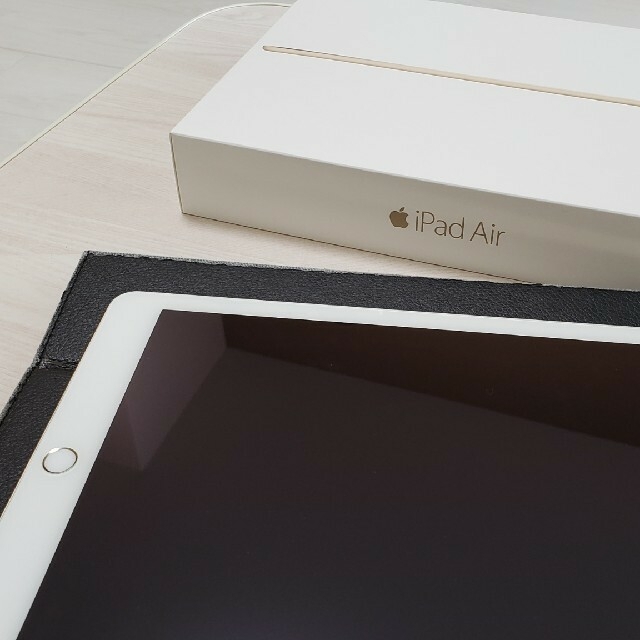 iPad Air 2 Wi-Fiモデル 16GB MH0W2J/A [ゴールド]