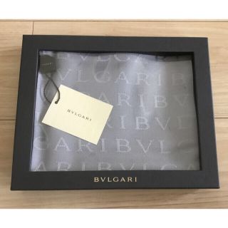 ブルガリ(BVLGARI)の新品未使用 タグ付き ブルガリ ストール  シルクウール グレー(ストール/パシュミナ)