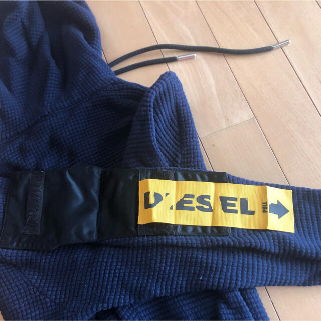 DIESEL(ディーゼル)のDIESEL パーカー　ネイビー　メンズSサイズ メンズのトップス(パーカー)の商品写真