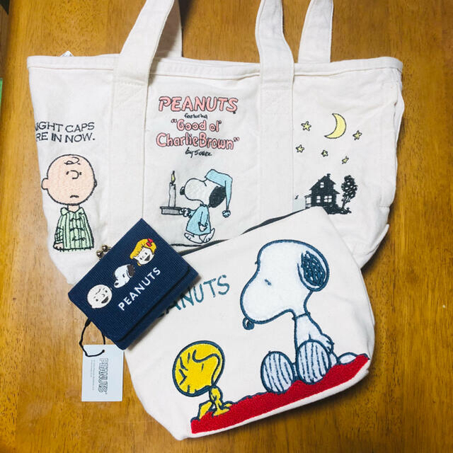 SNOOPY 3点セット(トートバッグ・ポーチ・財布)−¥4690お値下げ中