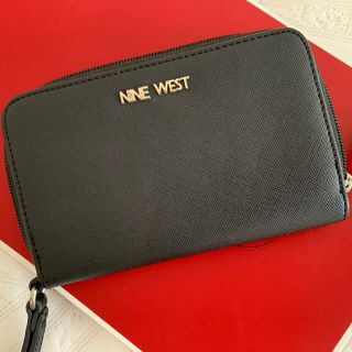 ナインウエスト(NINE WEST)のナインウエスト　ポーチ　サイフ(ポーチ)