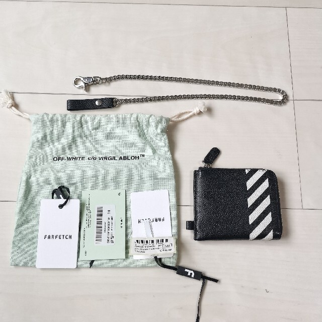 OFF-WHITE(オフホワイト)のOff-White コンパクトウォレット キーチェーン ミニ財布  ストライプ メンズのファッション小物(折り財布)の商品写真