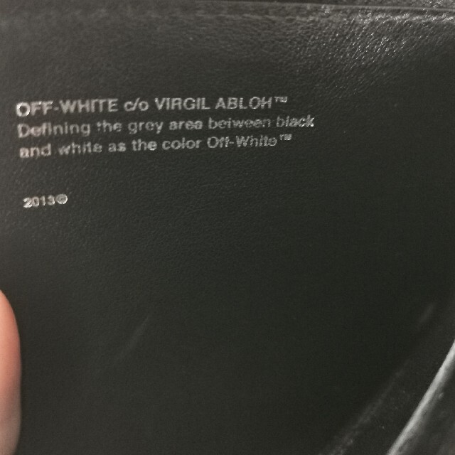 OFF-WHITE(オフホワイト)のOff-White コンパクトウォレット キーチェーン ミニ財布  ストライプ メンズのファッション小物(折り財布)の商品写真