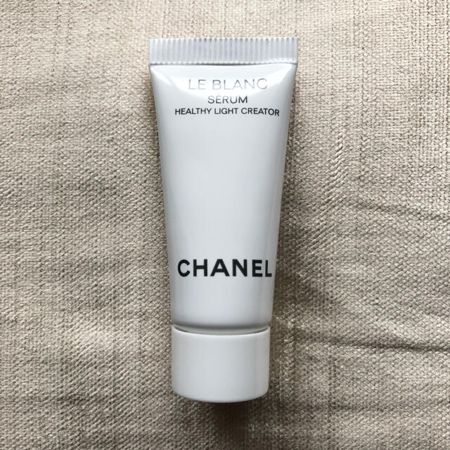 CHANEL(シャネル)のシャネル ルブランセラム HLCS 新品未開封 コスメ/美容のキット/セット(サンプル/トライアルキット)の商品写真