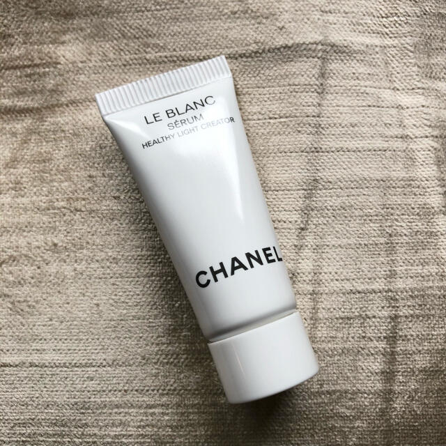 CHANEL(シャネル)のシャネル ルブランセラム HLCS 新品未開封 コスメ/美容のキット/セット(サンプル/トライアルキット)の商品写真