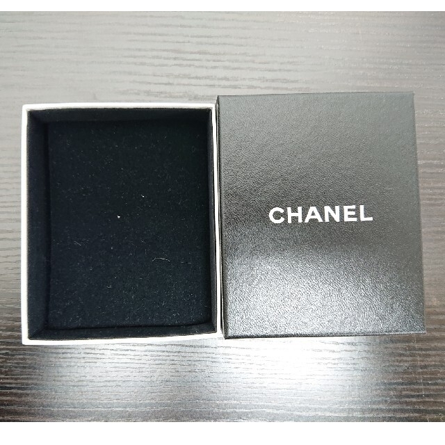 CHANEL(シャネル)のCHANEL シャネル 箱2点 レディースのバッグ(ショップ袋)の商品写真