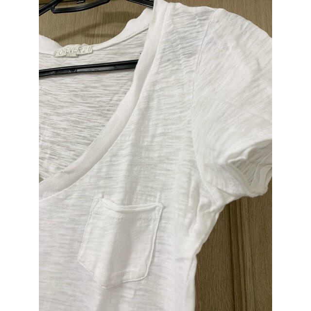 FOREVER 21(フォーエバートゥエンティーワン)のForever21#白Tシャツ#サイズS レディースのトップス(Tシャツ(半袖/袖なし))の商品写真
