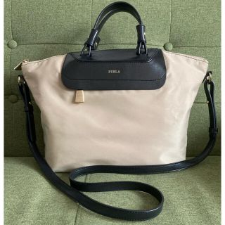 美品　レア　FURLA フルラ　編み込み　ハンドバッグ  ポーチ付