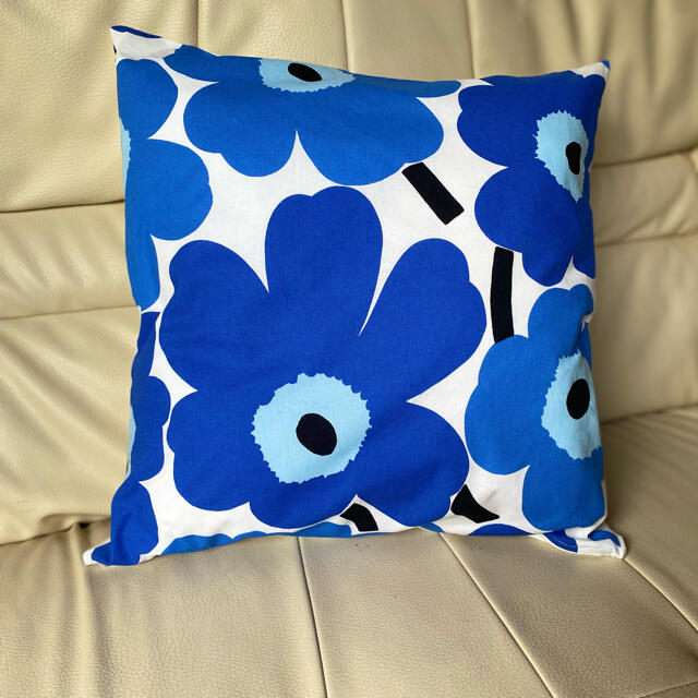 marimekko(マリメッコ)のマリメッコ柄　ハンドメイド　クッションカバー ハンドメイドのインテリア/家具(ファブリック)の商品写真