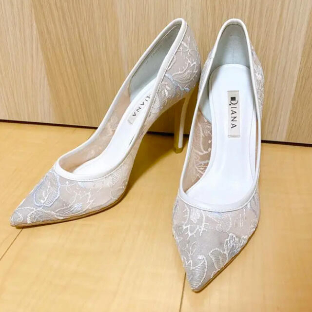 【大人気✨】パンプス　白　レース　DIANA 23.5 デート　結婚式　仕事