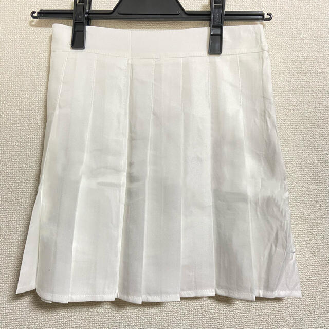 【新品未使用♡】プリーツスカート　ミニ　白　量産型　かわいい　オルチャン　韓国 レディースのスカート(ミニスカート)の商品写真