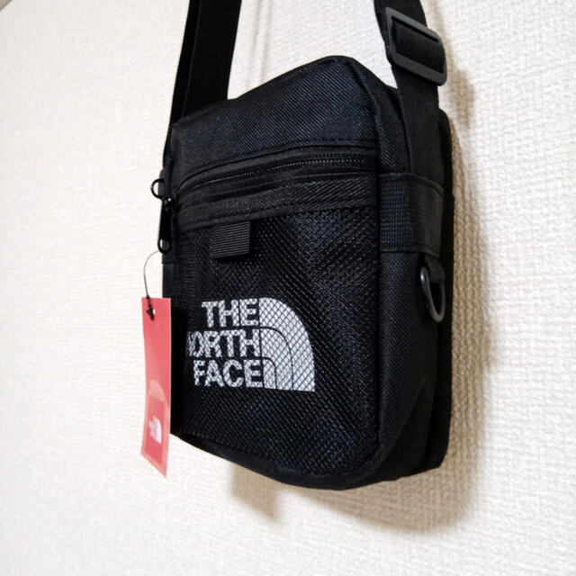 THE NORTH FACE(ザノースフェイス)の【最新作】ザノースフェイス ミニショルダーバック ブラック メンズのバッグ(ショルダーバッグ)の商品写真