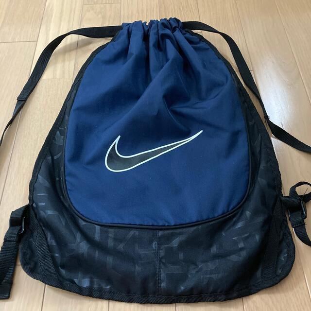 NIKE(ナイキ)のナイキ   ナップサック　紺/黒 メンズのバッグ(バッグパック/リュック)の商品写真