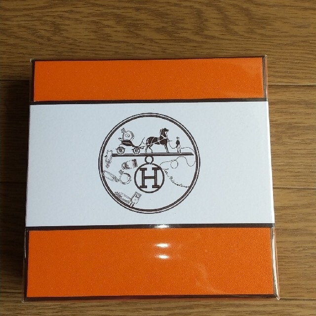 [新品] HERMES 香水と付せんセット