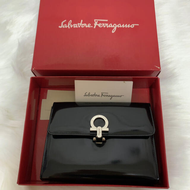 Salvatore Ferragamo(サルヴァトーレフェラガモ)の美品　Salvatore Ferragamo ガンチーニ　ポーチ　ミニ　バッグ レディースのファッション小物(ポーチ)の商品写真