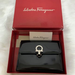 サルヴァトーレフェラガモ(Salvatore Ferragamo)の美品　Salvatore Ferragamo ガンチーニ　ポーチ　ミニ　バッグ(ポーチ)