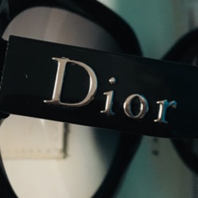 Dior　グロッシー　サングラス　ブラック