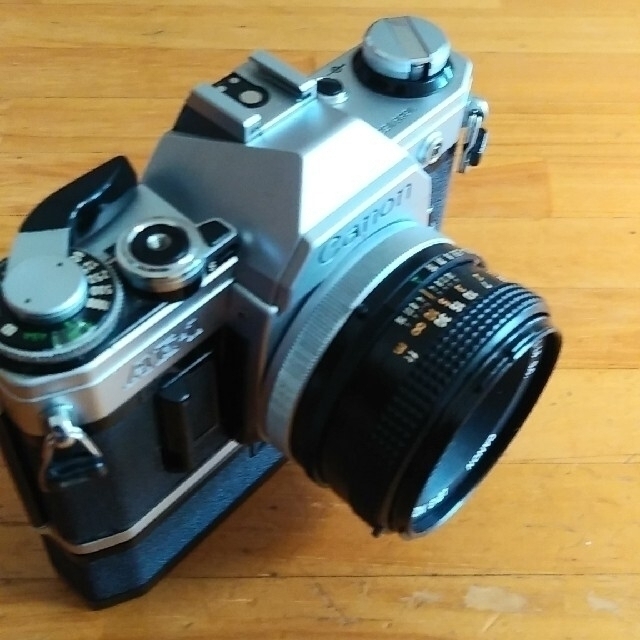 Canon(キヤノン)のＣanon AE1 シルバー+レンズ+ワインダー スマホ/家電/カメラのカメラ(フィルムカメラ)の商品写真