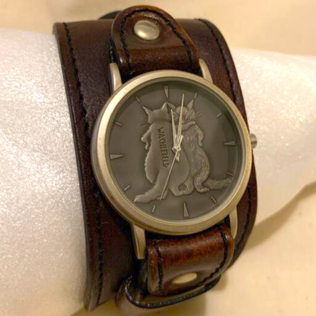 ダヤン　本革バングル腕時計　日本製　わちふぃーるど