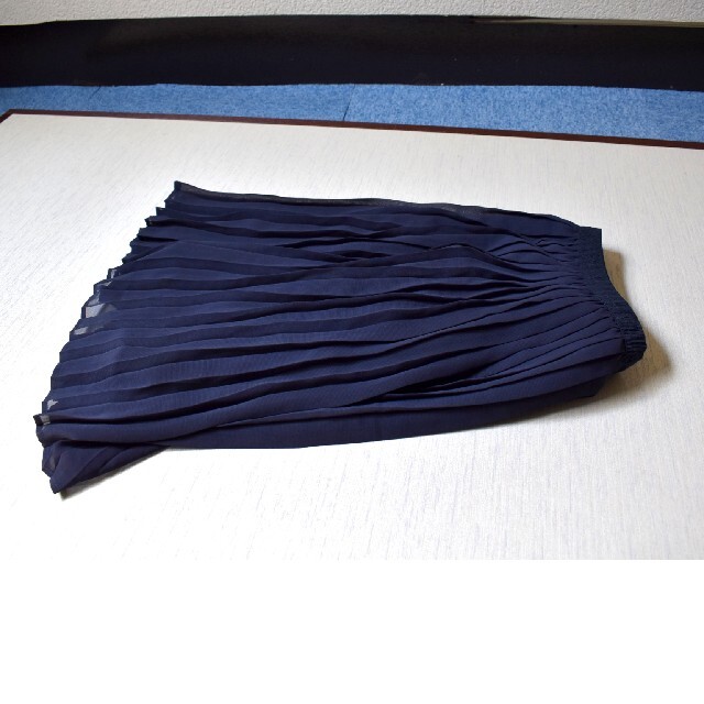 UNIQLO(ユニクロ)のユニクロ プリーツスカート レディースのスカート(ひざ丈スカート)の商品写真