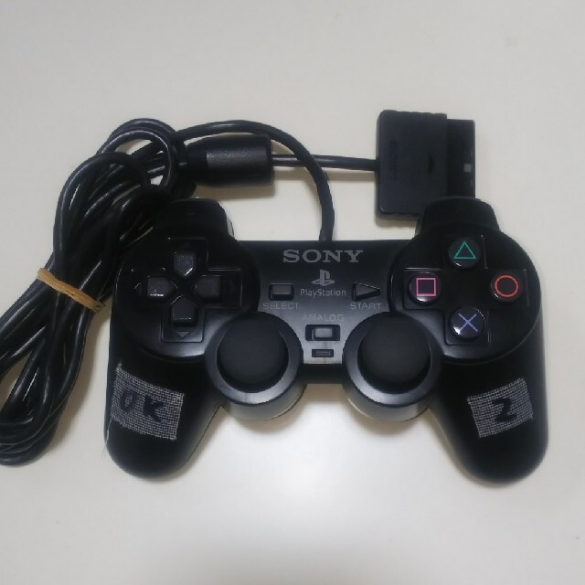 PlayStation2(プレイステーション2)のプレステ2コントローラー エンタメ/ホビーのゲームソフト/ゲーム機本体(家庭用ゲーム機本体)の商品写真