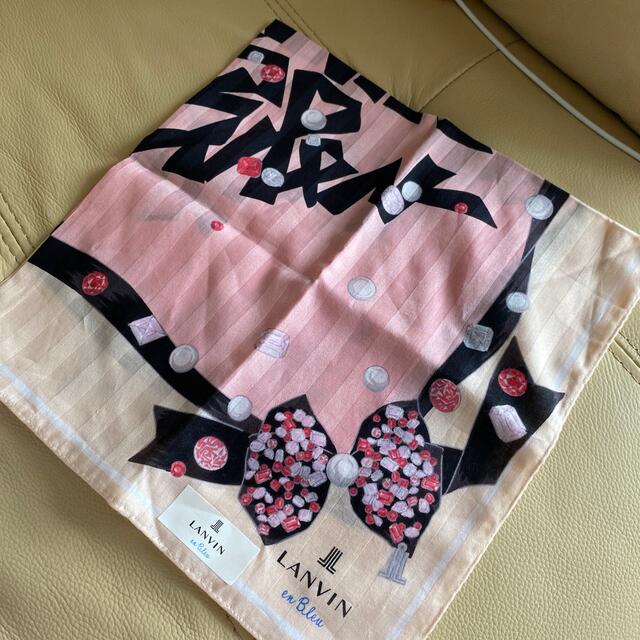 LANVIN(ランバン)のマコロン様専用　ハンカチandオルゴール エンタメ/ホビーのアニメグッズ(タオル)の商品写真