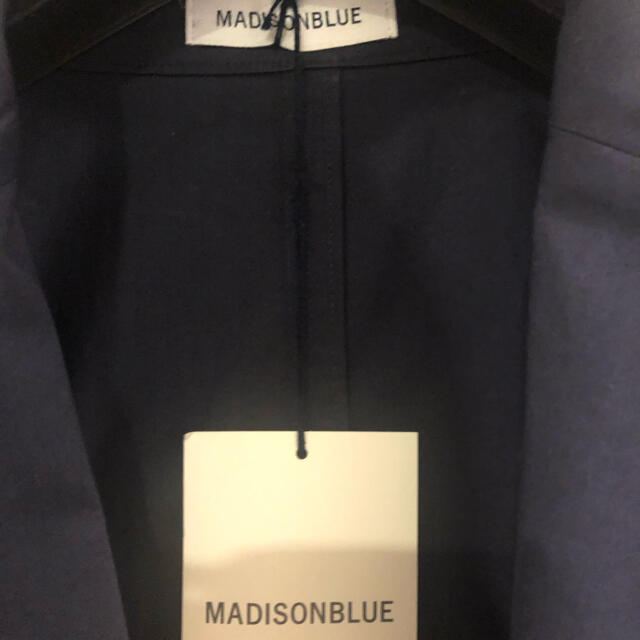 MADISONBLUE(マディソンブルー)のマディソンブルー 02ネイビージャケット レディースのジャケット/アウター(テーラードジャケット)の商品写真