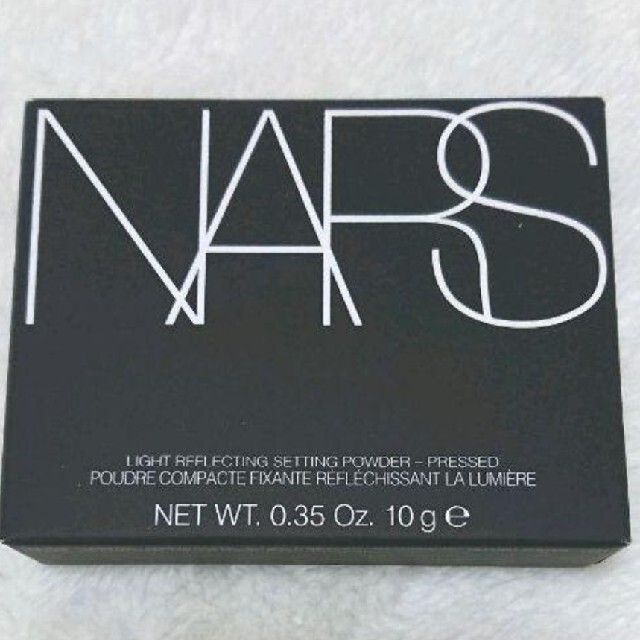 NARS(ナーズ)のNARSライトリフレクティングセッティングパウダープレストN コスメ/美容のベースメイク/化粧品(フェイスパウダー)の商品写真