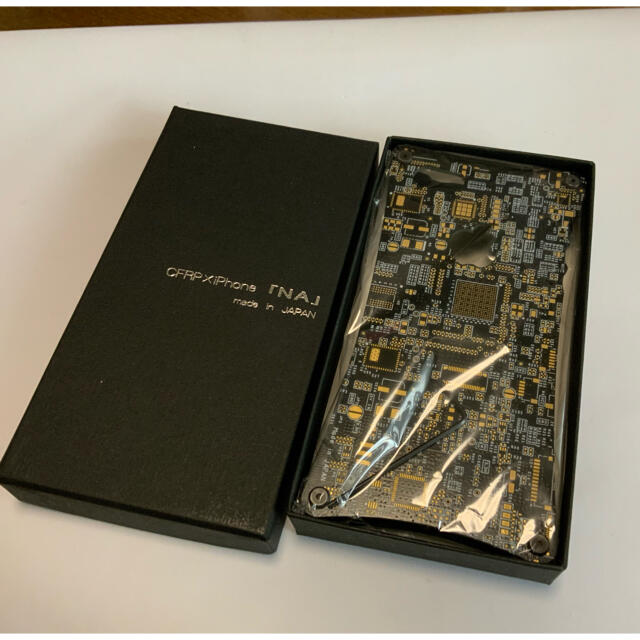 スマホアクセサリーiPhone ケース　ブラック、ゴールド基板モデル