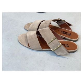 アパルトモンドゥーズィエムクラス(L'Appartement DEUXIEME CLASSE)の 【MICHEL VIVIEN/ミッシェルヴィヴィアン】FLAT SANDALS(サンダル)