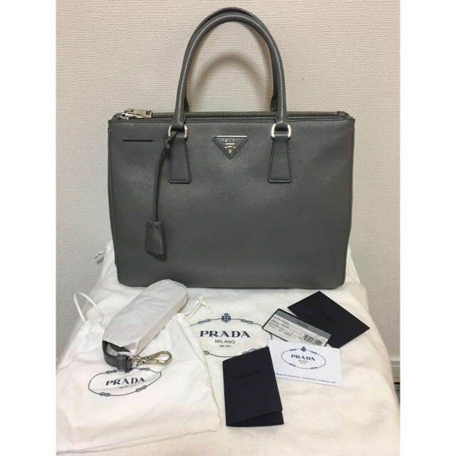 ハンドバッグPRADA プラダサフィアーノ