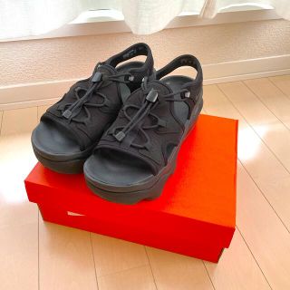 ナイキ(NIKE)のエアマックスココ(サンダル)