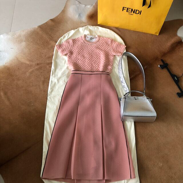 ❤️フェンディ FENDI スカート❤️未使用❤️ レディースのスカート(ロングスカート)の商品写真