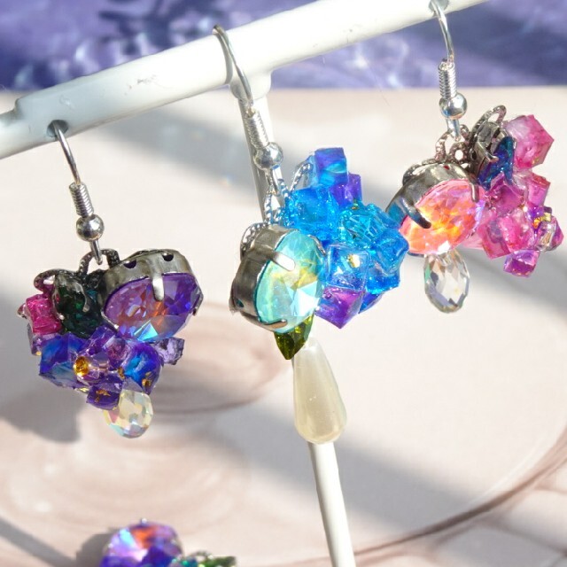 紫陽花をイメージしたピアス/イヤリング　ピンク ハンドメイドのアクセサリー(ピアス)の商品写真