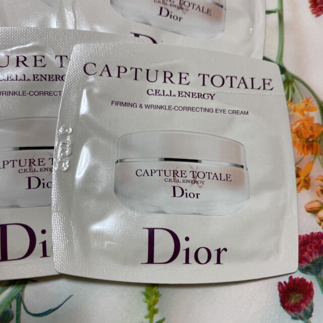 Christian Dior(クリスチャンディオール)のディオール♡トータル♡ENGYアイクリーム コスメ/美容のスキンケア/基礎化粧品(アイケア/アイクリーム)の商品写真