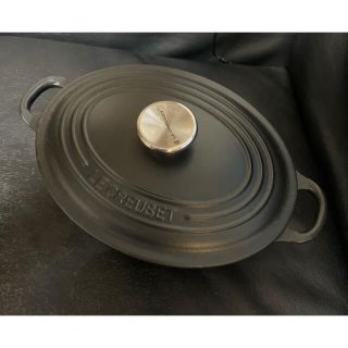 ルクルーゼ(LE CREUSET)のルクルーゼ　オーバル　23cm マットブラック　キャンプ(鍋/フライパン)