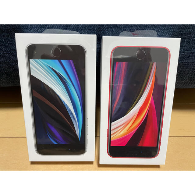 iPhone(アイフォーン)のiPhone SE 第2世代 (SE2) ホワイト レッド2台セット スマホ/家電/カメラのスマートフォン/携帯電話(スマートフォン本体)の商品写真