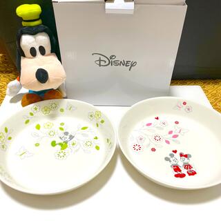 ディズニー(Disney)の未使用展示品ディズニー皿❣️オマケ付き新品ぬいぐるみ(食器)