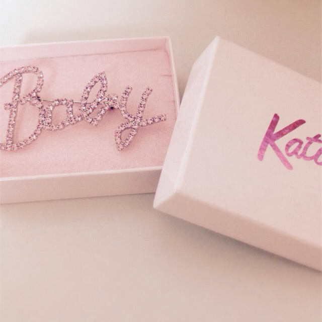 Katie(ケイティー)のBABYラインストーンブローチ♡ レディースのアクセサリー(ブローチ/コサージュ)の商品写真