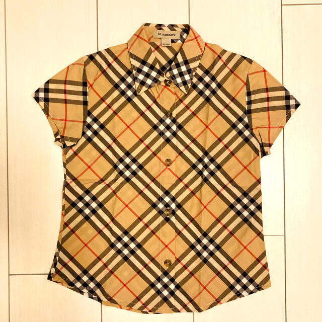 BURBERRY(バーバリー)の美品　Burberry バーバリー　半袖シャツ　定番チェック柄　6才　116cm キッズ/ベビー/マタニティのキッズ服女の子用(90cm~)(ブラウス)の商品写真