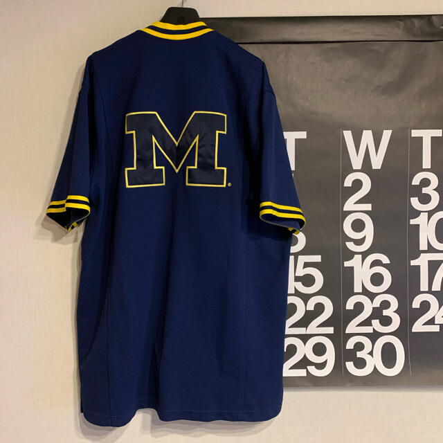 NIKE(ナイキ)のNIKE ナイキ  ミシガン　MICHIGAN ジャージ　NCAA メンズのトップス(ジャージ)の商品写真